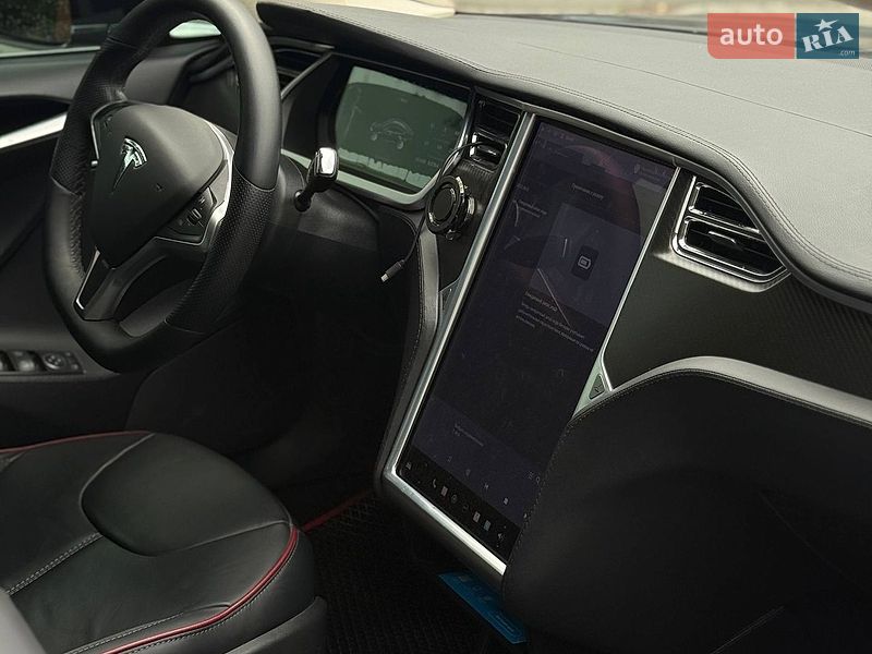 Ліфтбек Tesla Model S 2013 в Чернівцях фото 11 Ліфтбек Tesla Model S 2013 в Чернівцях