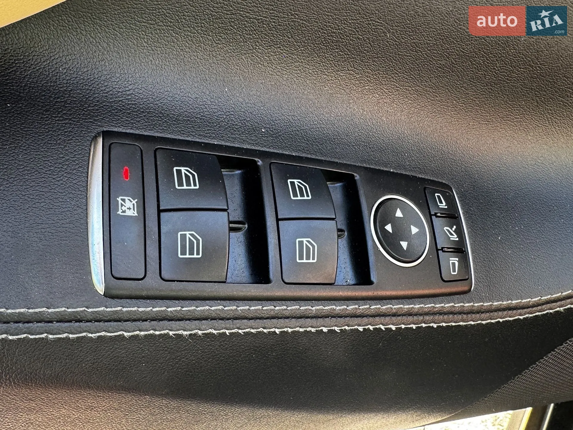 2014 Tesla Model S - мініатюра 25