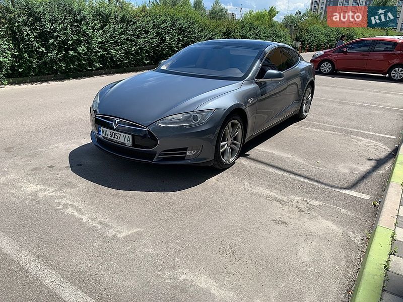 Лифтбек Tesla Model S 2013 в Крюковщине фото 18 Лифтбек Tesla Model S 2013 в Крюковщине