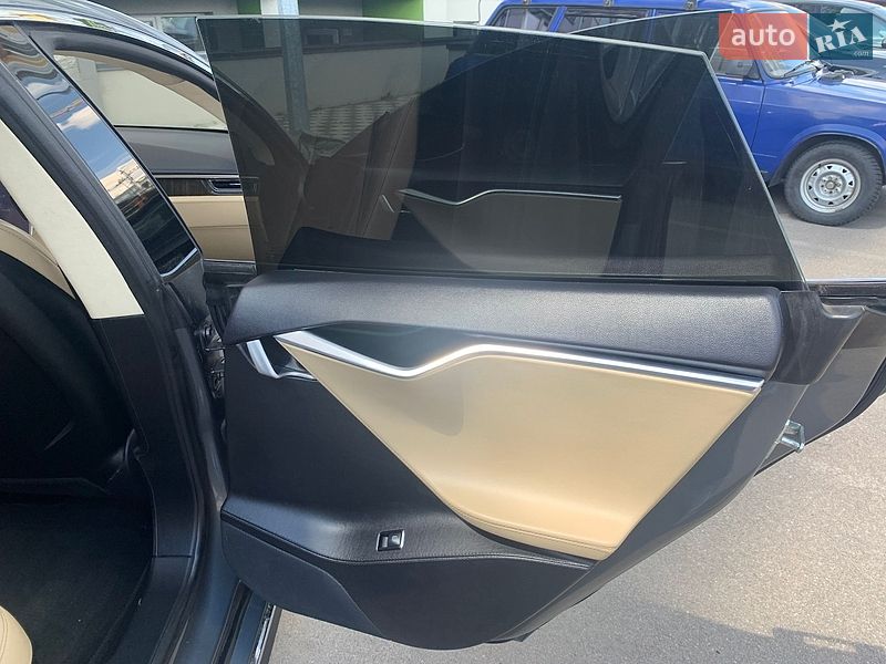 Лифтбек Tesla Model S 2013 в Крюковщине фото 34 Лифтбек Tesla Model S 2013 в Крюковщине