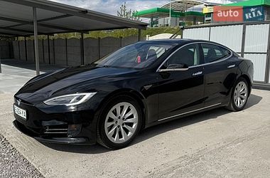 Ліфтбек Tesla Model S 2016 в Кам'янському