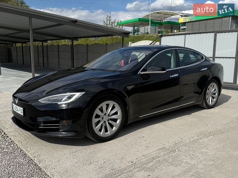Tesla Model S 2016