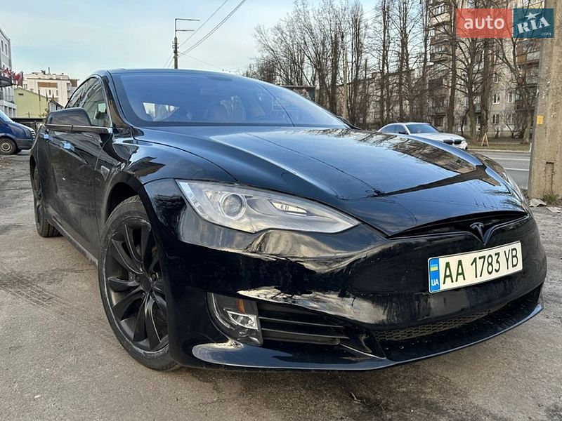 Лифтбек Tesla Model S 2013 в Киеве фото Лифтбек Tesla Model S 2013 в Киеве