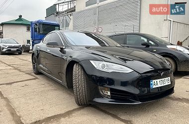 Лифтбек Tesla Model S 2013 в Киеве фото 5 Лифтбек Tesla Model S 2013 в Киеве