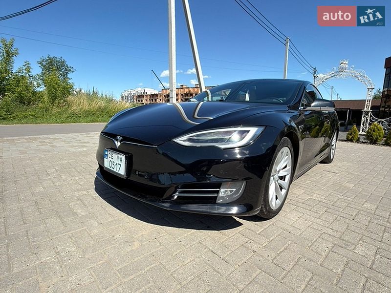 Tesla Model S 2016