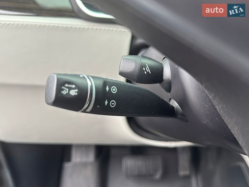Лифтбек Tesla Model S 2016 в Киеве