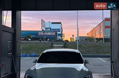 Лифтбек Tesla Model S 2016 в Киеве