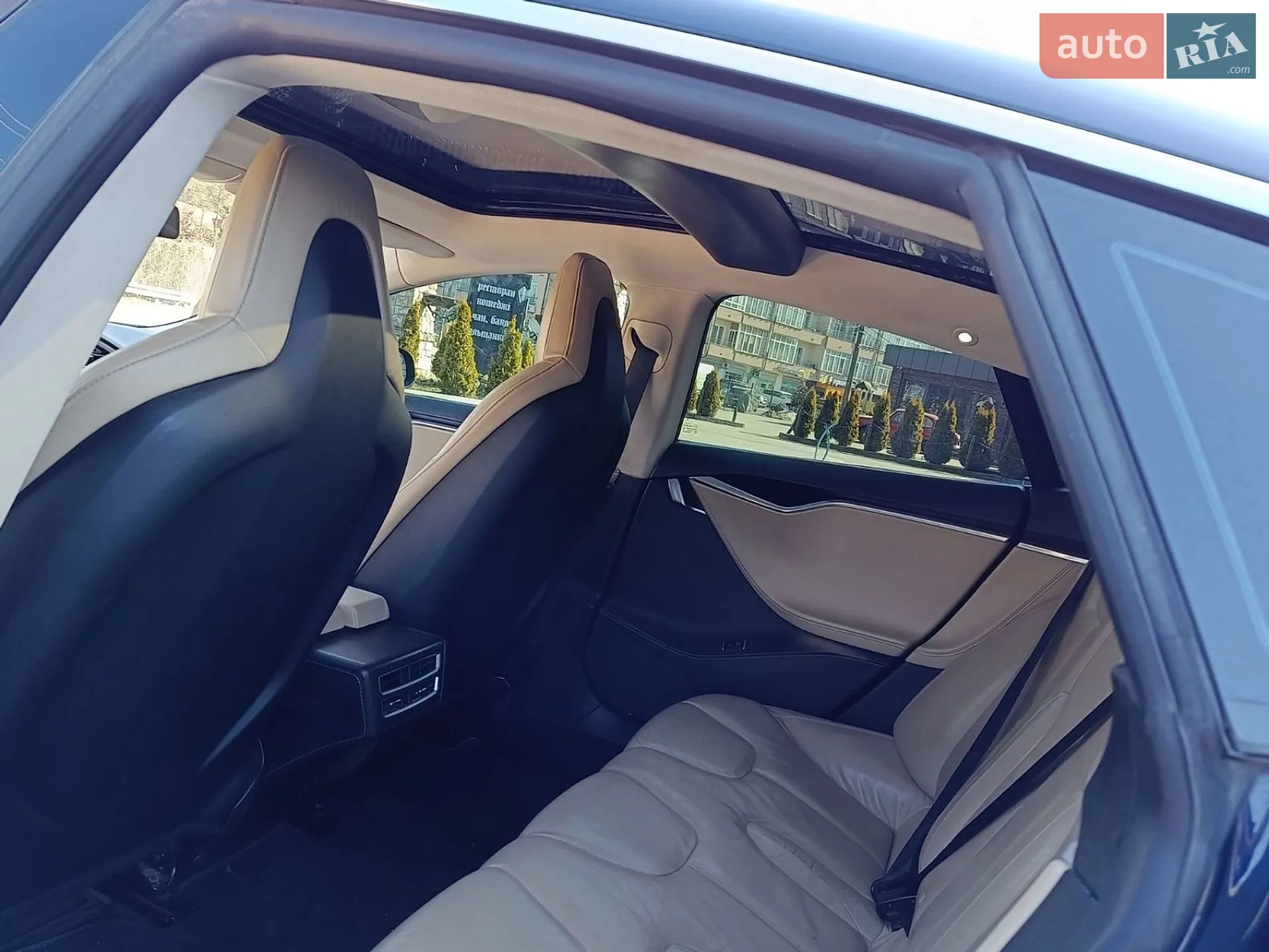 2014 Tesla Model S - мініатюра 11