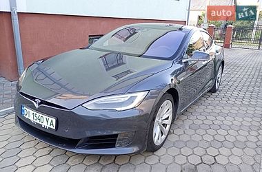 Ліфтбек Tesla Model S 2016 в Костопілі
