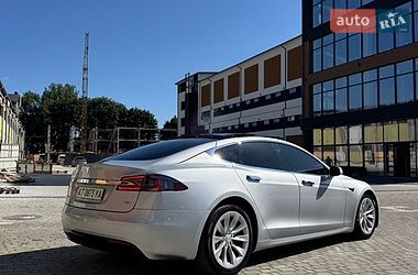 Ліфтбек Tesla Model S 2016 в Коломиї