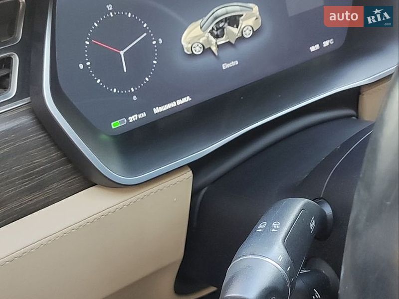 Ліфтбек Tesla Model S 2016 в Черкасах фото 23 Ліфтбек Tesla Model S 2016 в Черкасах