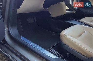 Ліфтбек Tesla Model S 2016 в Черкасах фото 27 Ліфтбек Tesla Model S 2016 в Черкасах