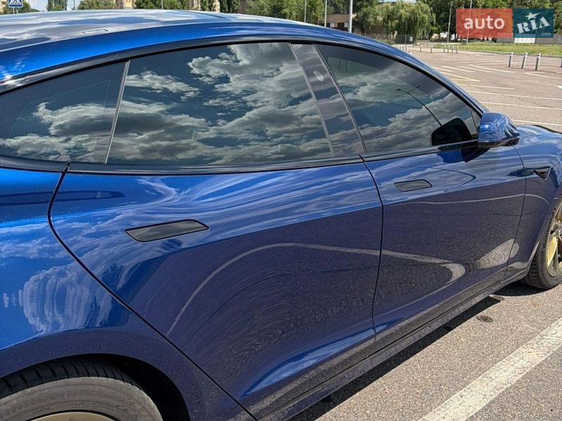 Ліфтбек Tesla Model S 2018 в Кривому Розі
