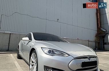 Лифтбек Tesla Model S 2013 в Святопетровское фото 2 Лифтбек Tesla Model S 2013 в Святопетровское