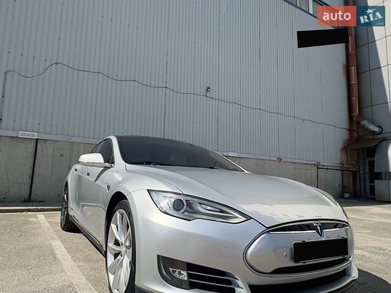 Лифтбек Tesla Model S 2013 в Святопетровское фото 2 Лифтбек Tesla Model S 2013 в Святопетровское