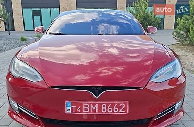 Лифтбек Tesla Model S 2016 в Хмельницком