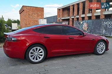 Лифтбек Tesla Model S 2016 в Хмельницком
