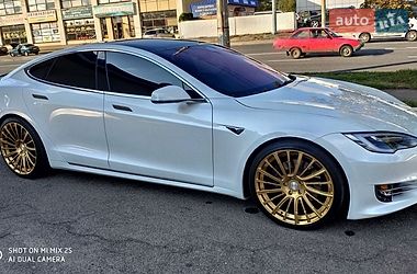 Лифтбек Tesla Model S 2019 в Днепре фото 13 Лифтбек Tesla Model S 2019 в Днепре