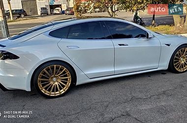 Лифтбек Tesla Model S 2019 в Днепре фото 16 Лифтбек Tesla Model S 2019 в Днепре