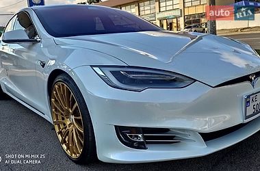 Лифтбек Tesla Model S 2019 в Днепре фото 11 Лифтбек Tesla Model S 2019 в Днепре