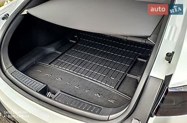 Лифтбек Tesla Model S 2019 в Днепре фото 74 Лифтбек Tesla Model S 2019 в Днепре