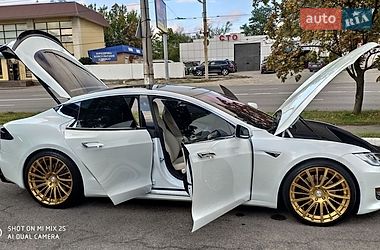 Лифтбек Tesla Model S 2019 в Днепре фото 86 Лифтбек Tesla Model S 2019 в Днепре