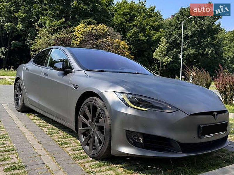 Tesla Model S 2018