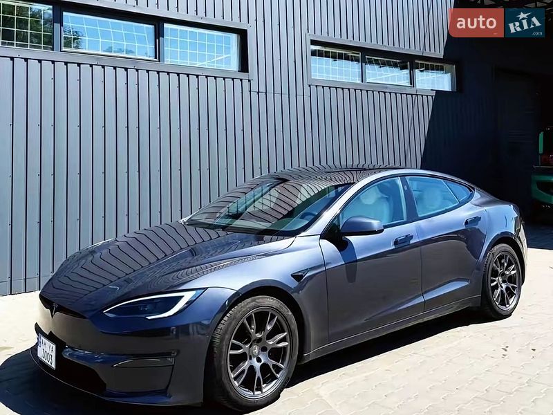 Лифтбек Tesla Model S 2023 в Овруче