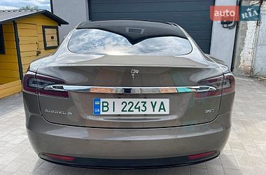 Лифтбек Tesla Model S 2016 в Полтаве