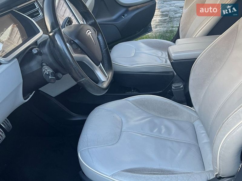Лифтбек Tesla Model S 2013 в Житомире фото 15 Лифтбек Tesla Model S 2013 в Житомире