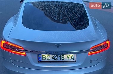 Лифтбек Tesla Model S 2016 в Львове