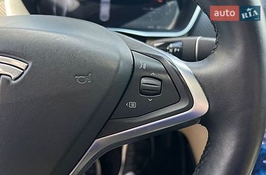 Лифтбек Tesla Model S 2017 в Ивано-Франковске