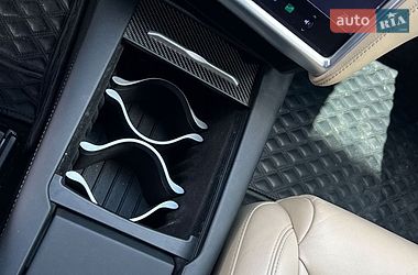 Лифтбек Tesla Model S 2017 в Ивано-Франковске