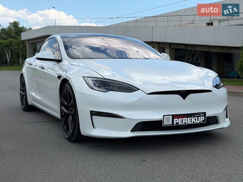 Tesla Model S 2021