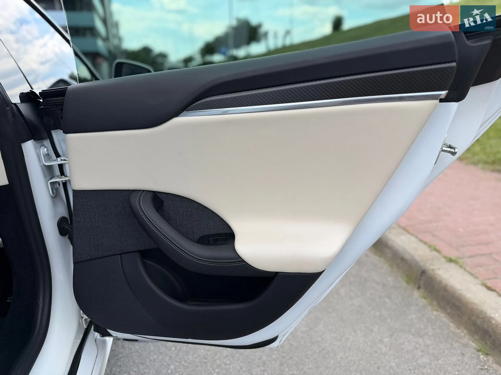 2021 Tesla Model S - мініатюра 26