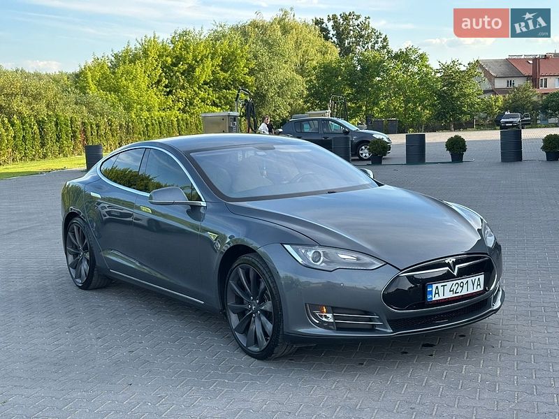 Ліфтбек Tesla Model S 2014 в Тернополі фото 11 Ліфтбек Tesla Model S 2014 в Тернополі