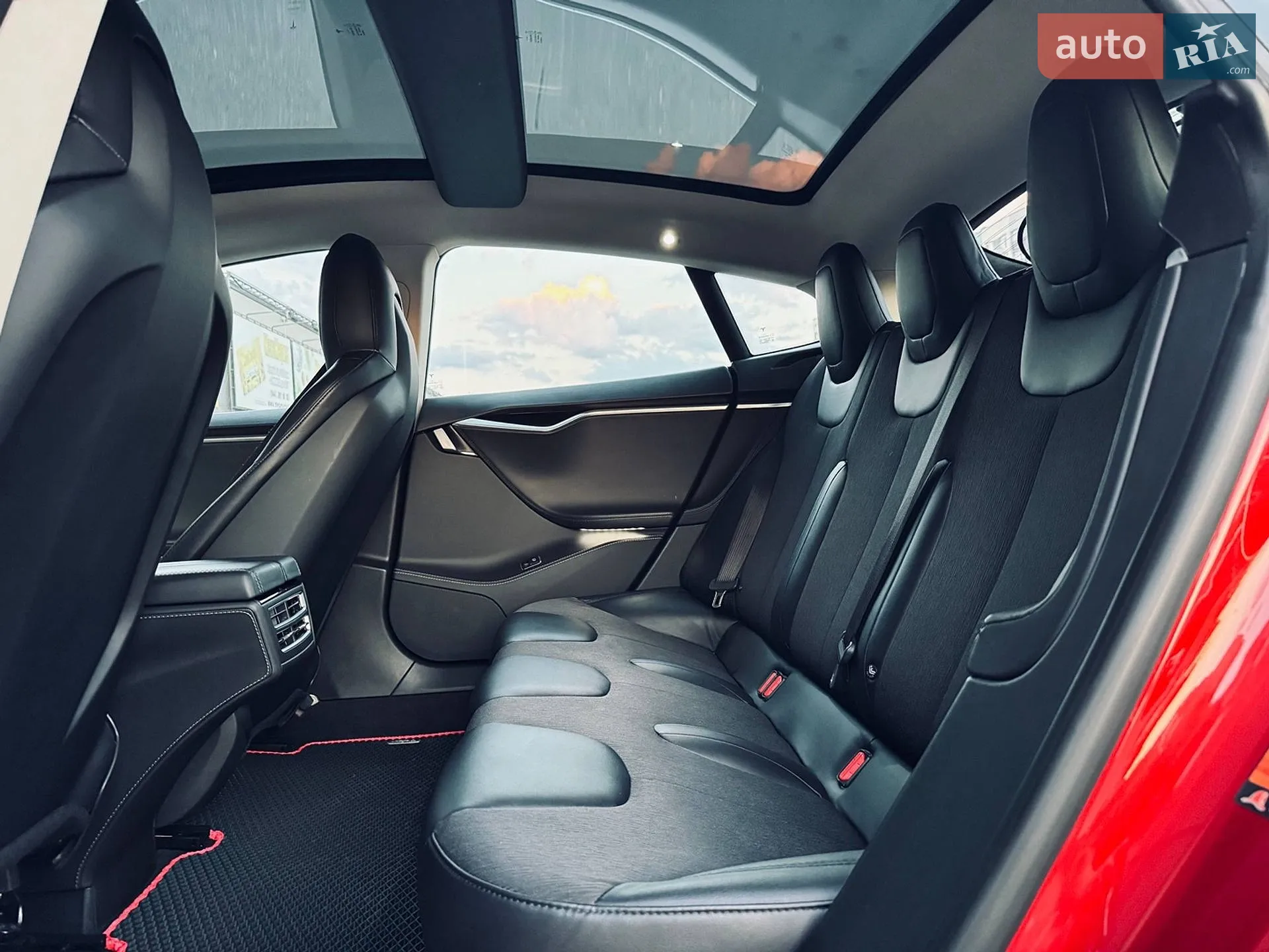2014 Tesla Model S - мініатюра 33