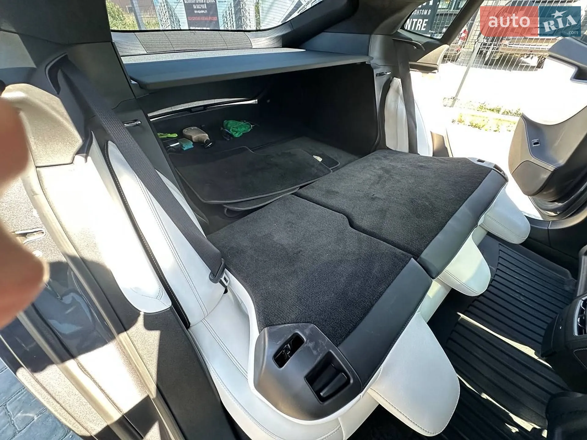 2020 Tesla Model S - мініатюра 28
