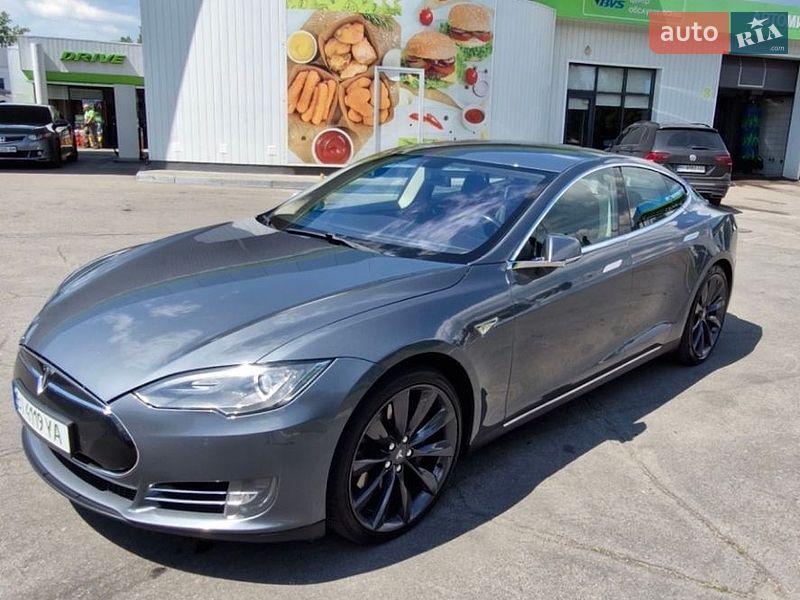 Tesla Model S 2014