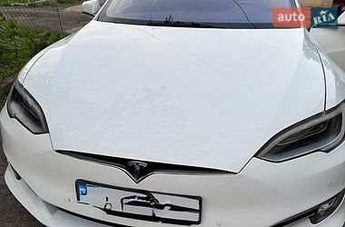 Лифтбек Tesla Model S 2016 в Хмельницком