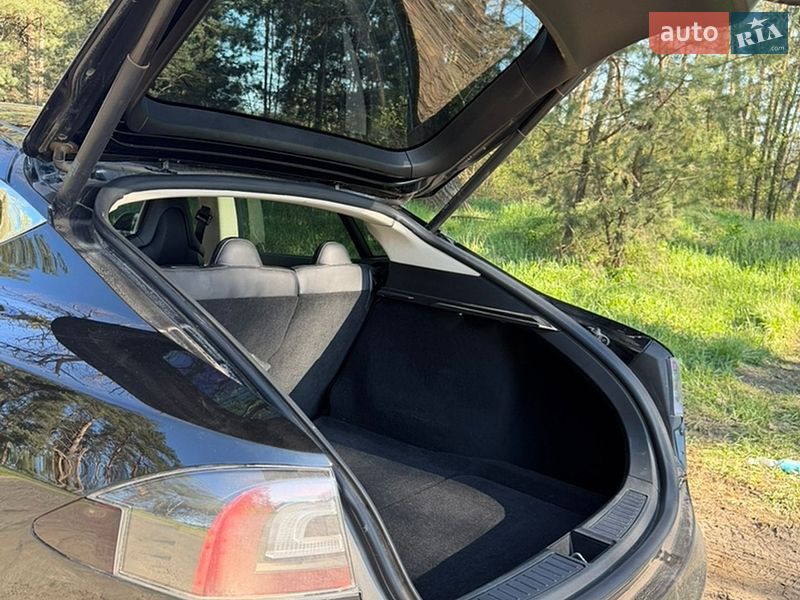 Лифтбек Tesla Model S 2014 в Харькове