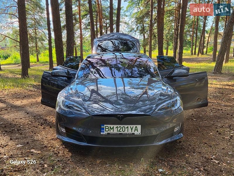 Tesla Model S 2019 Tesla Model S 2019
