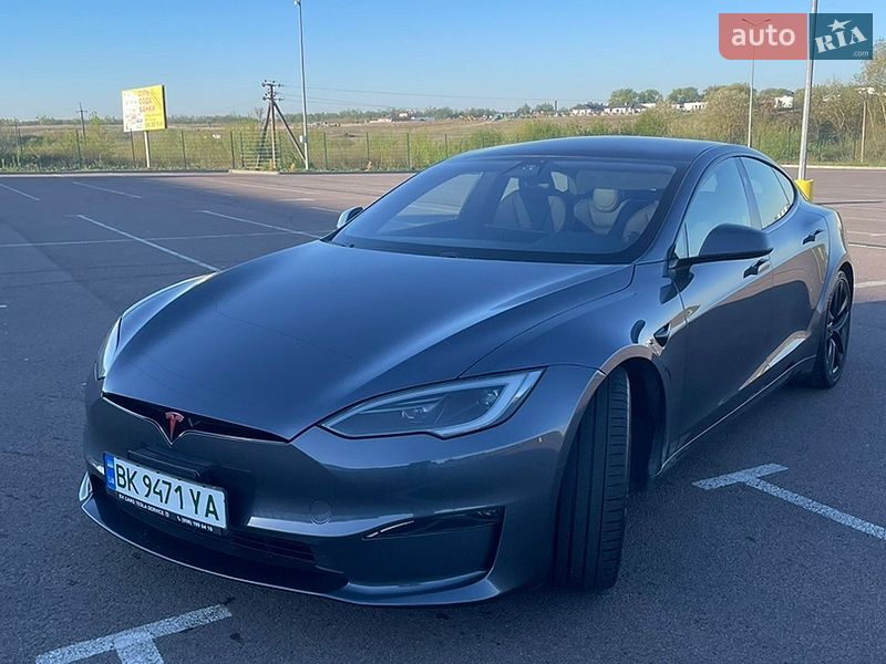 Лифтбек Tesla Model S 2023 в Ровно