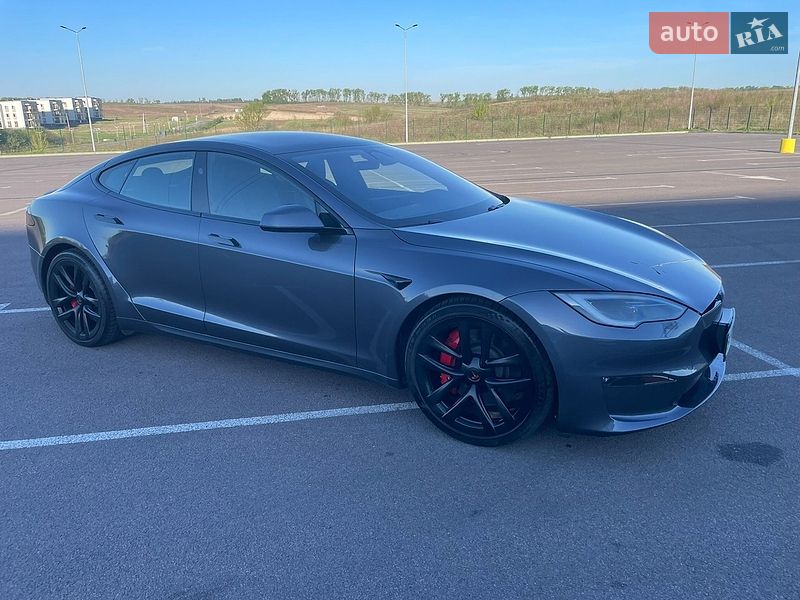 Лифтбек Tesla Model S 2023 в Ровно