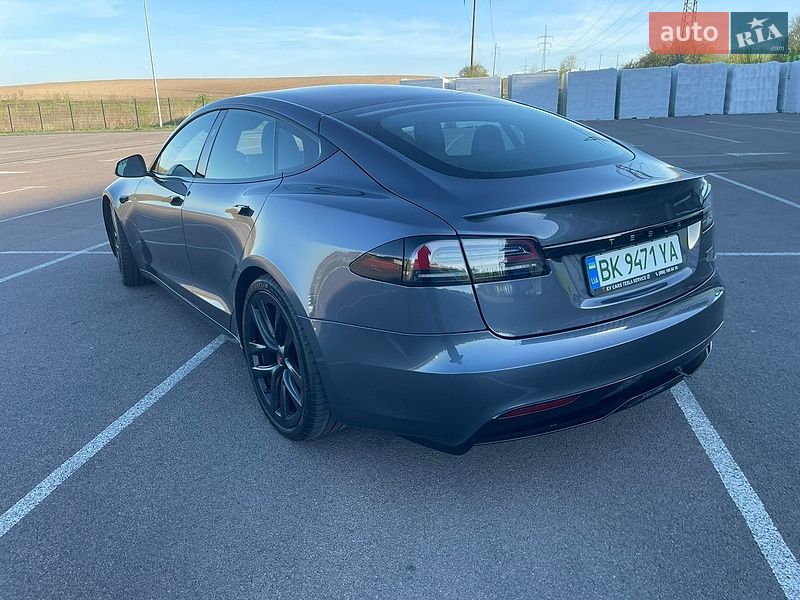 Лифтбек Tesla Model S 2023 в Ровно
