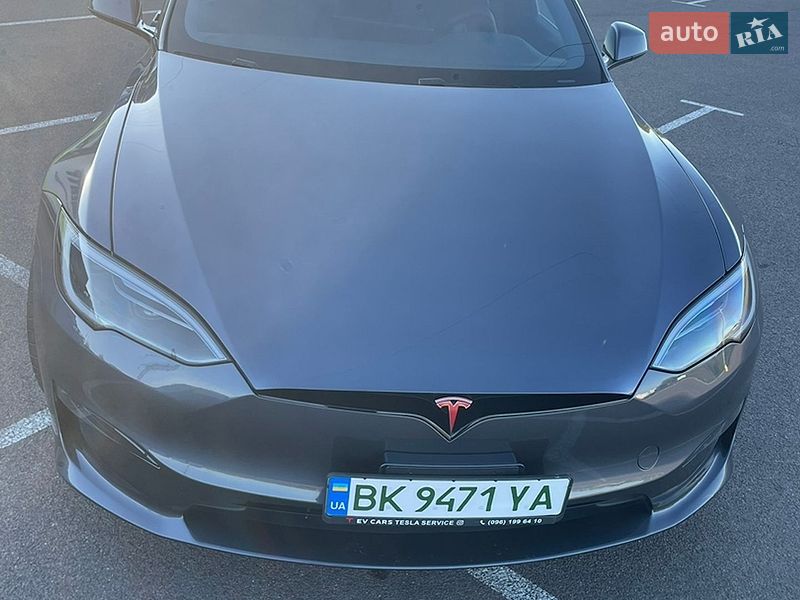Лифтбек Tesla Model S 2023 в Ровно