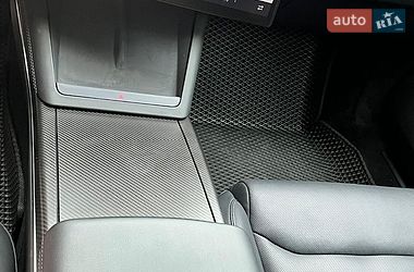 Лифтбек Tesla Model S 2023 в Ровно