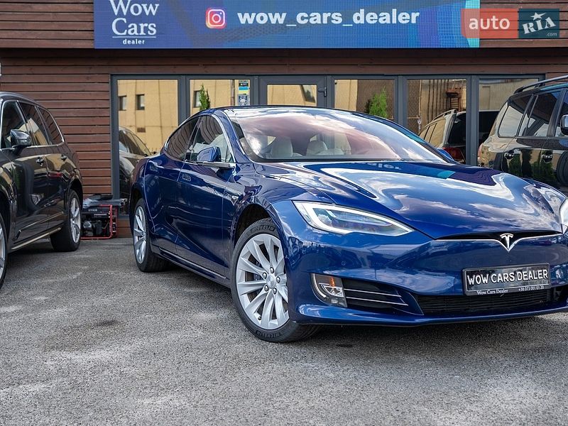 Tesla Model S 2019