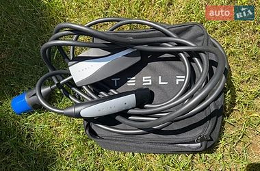 Лифтбек Tesla Model S 2021 в Киеве