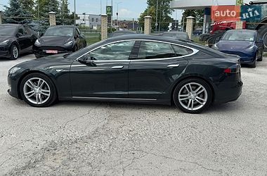 Лифтбек Tesla Model S 2013 в Виннице